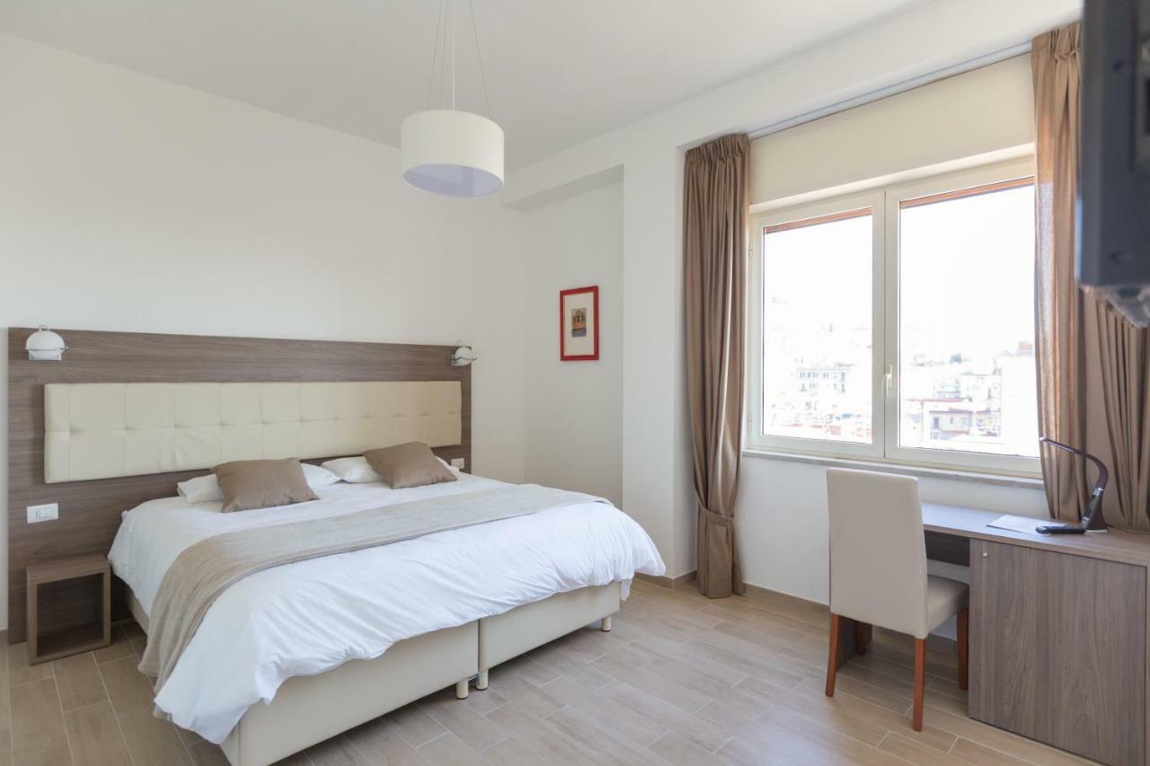 לינה וארוחת בוקר נאפולי Mergellina Relais מראה חיצוני תמונה