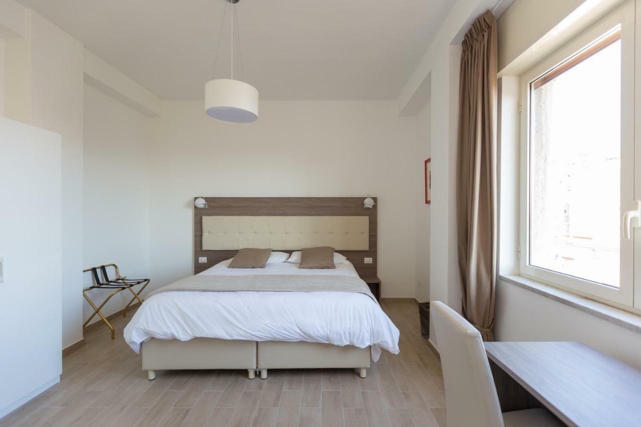 לינה וארוחת בוקר נאפולי Mergellina Relais מראה חיצוני תמונה
