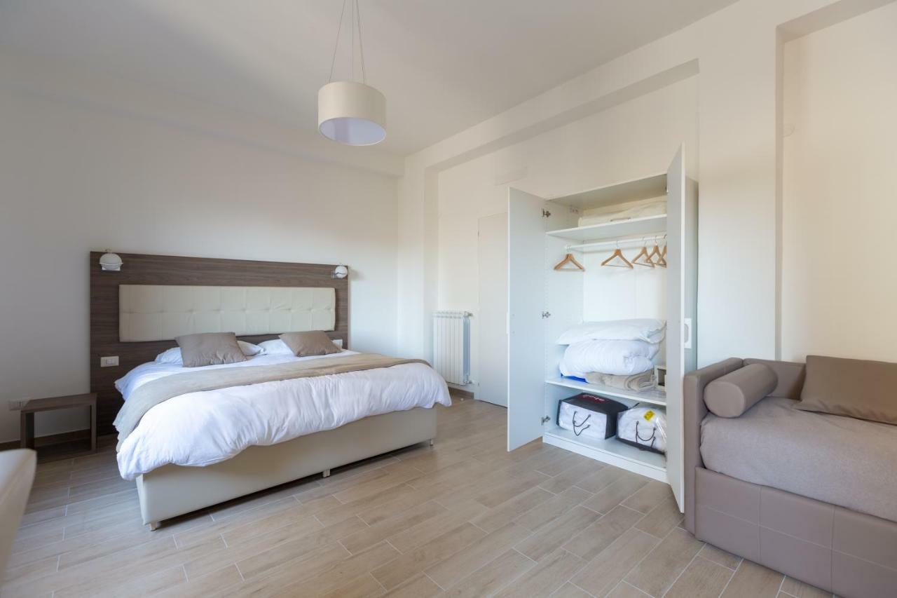 לינה וארוחת בוקר נאפולי Mergellina Relais מראה חיצוני תמונה